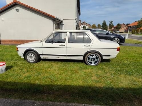 Volkswagen Jetta 1.3 1980, Auto's, Voorwielaandrijving, Stof, 4 cilinders, 800 kg