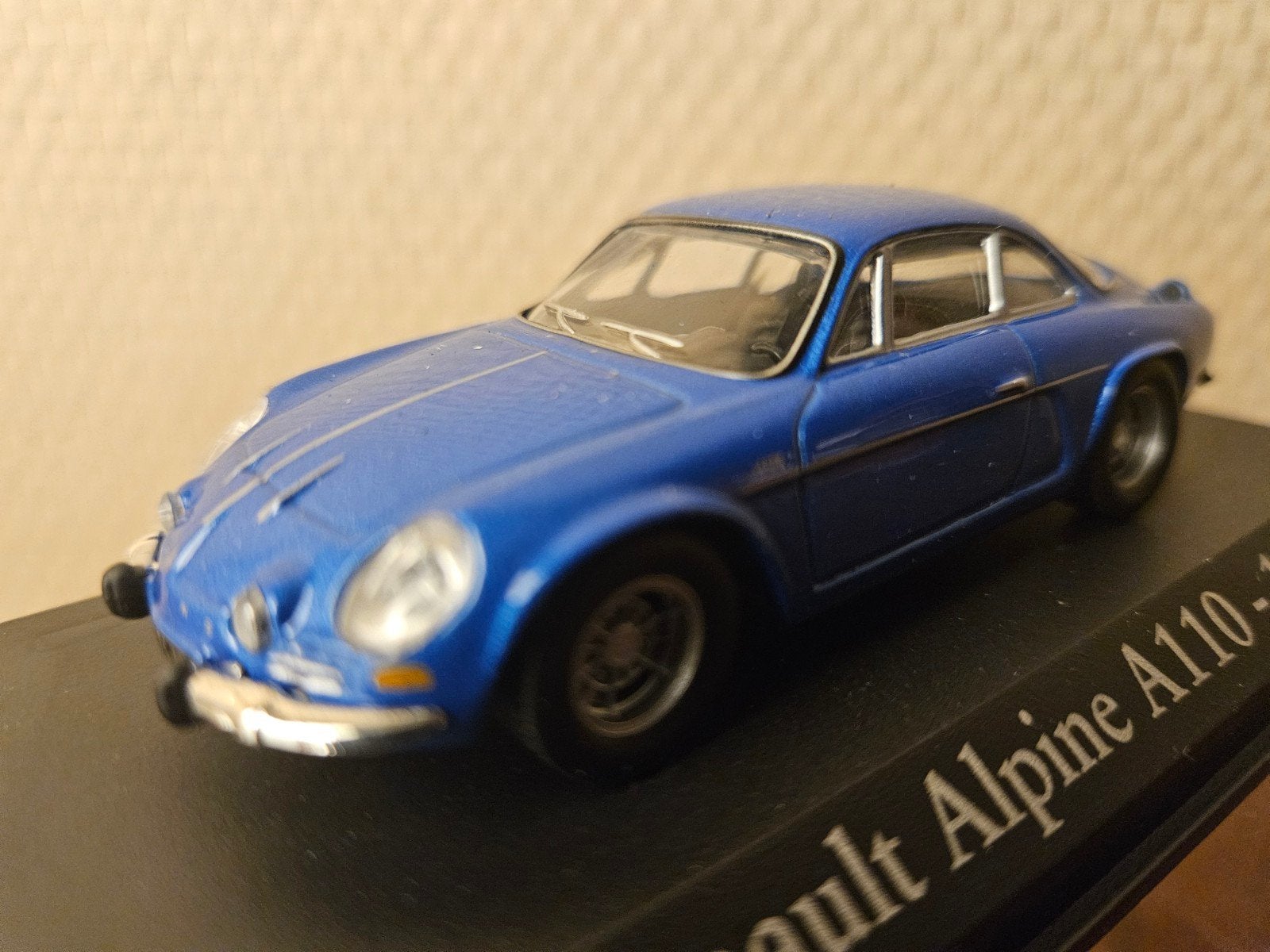 Renault Alpine 1969, Enlèvement ou Envoi
