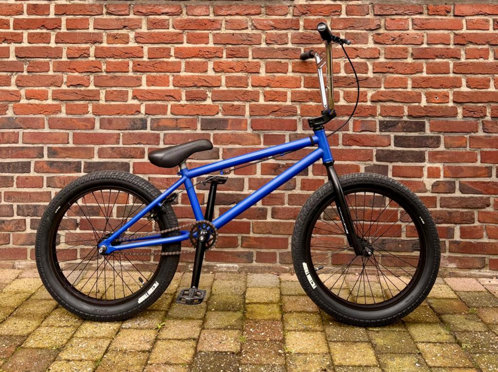 Custom Stolen BMX met Top Upgrades, Fietsen en Brommers, Fietsen | Crossfietsen en BMX, Ophalen, Gebruikt, Velgrem, 20 tot 24 inch
