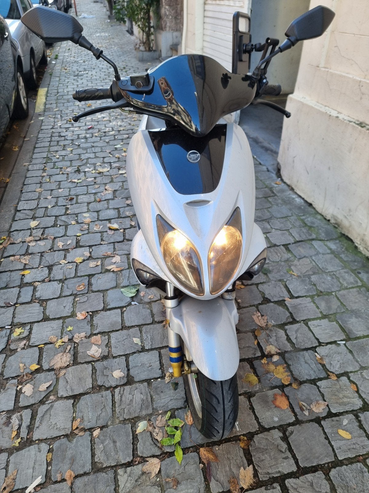 scooter 125cc 350€ 0487 388 007, Enlèvement ou Envoi