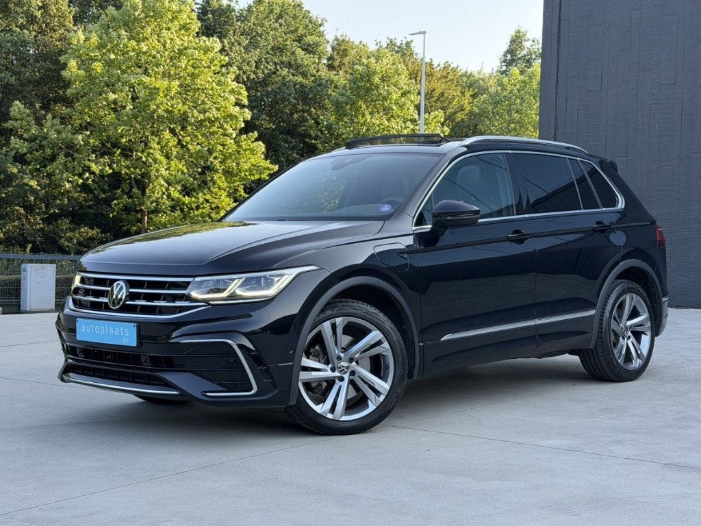 Volkswagen Tiguan 61004km R Line Black Style Hybrid Panorama, Autos, Achat, 1800 kg, Entreprise, Entretenue par le concessionnaire