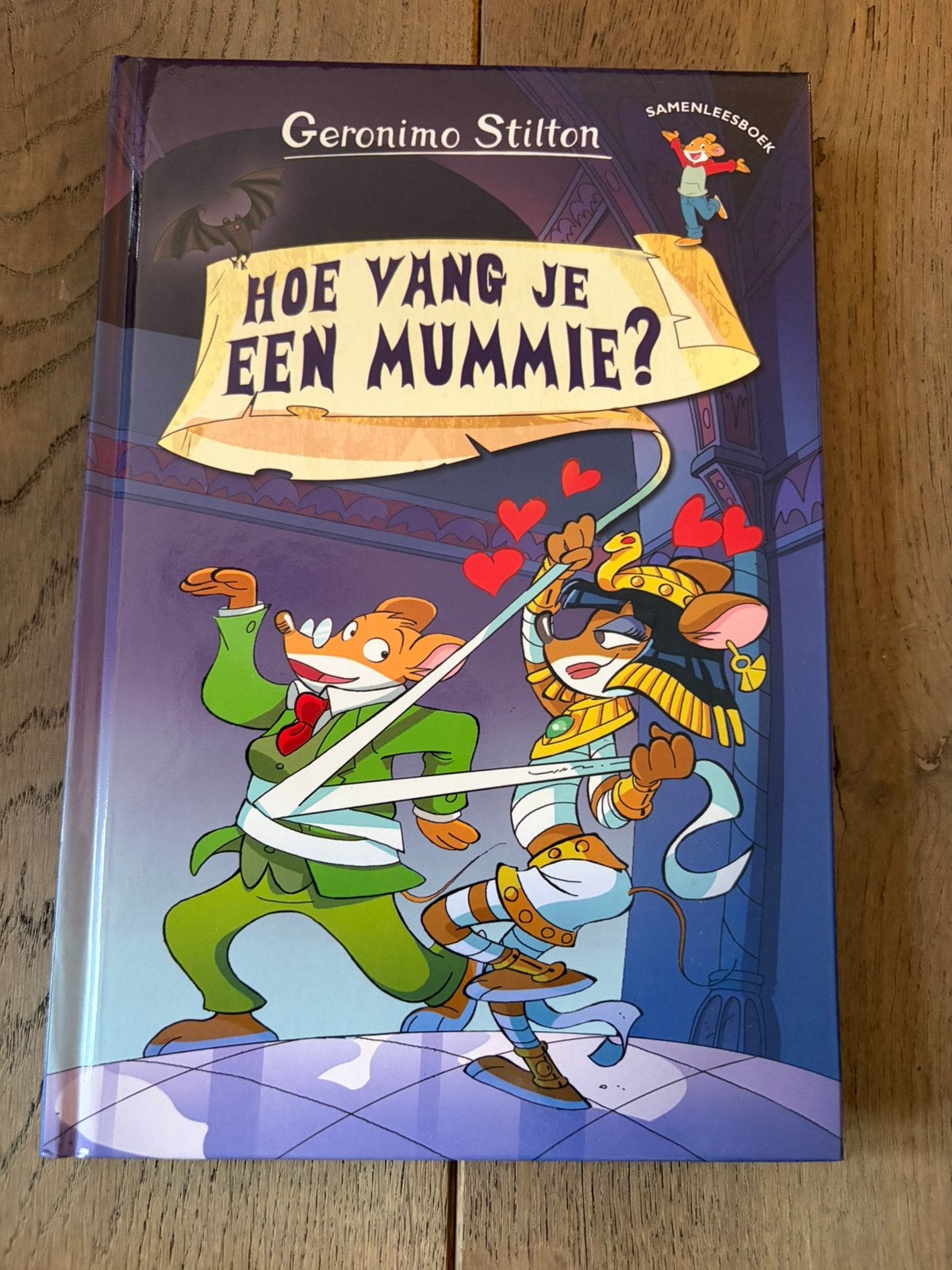 Geronimo Stilton - Samenleesboek - Hoe vang je een mummie?, Ophalen of Verzenden, Zo goed als nieuw, Fictie algemeen
