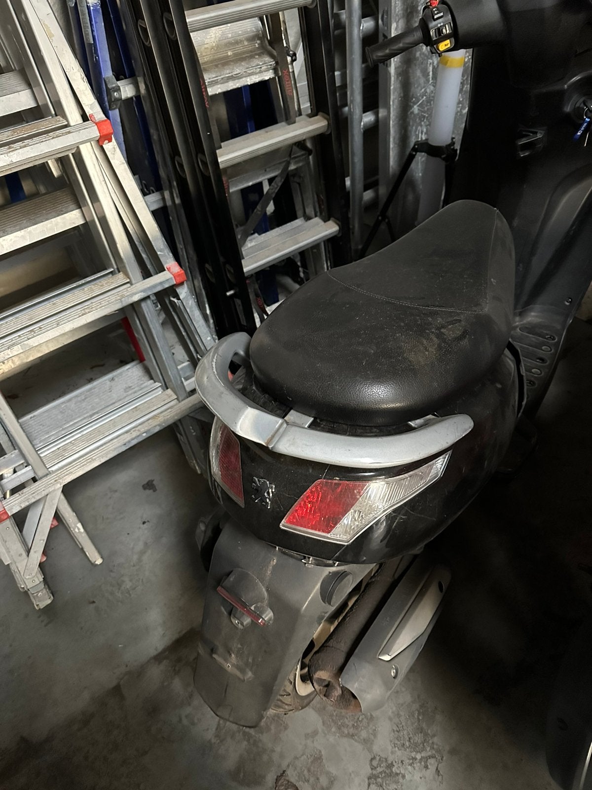 Scooter start niet, Fietsen en Brommers, Ophalen, Zo goed als nieuw