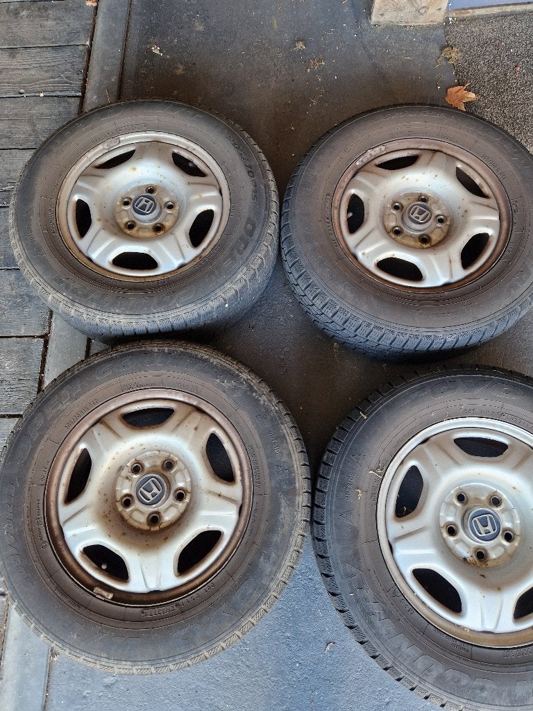 Winterbanden met originele Honda velgen - 205/70R15 M+S, Ophalen, 15 inch, Velg(en), 205 mm