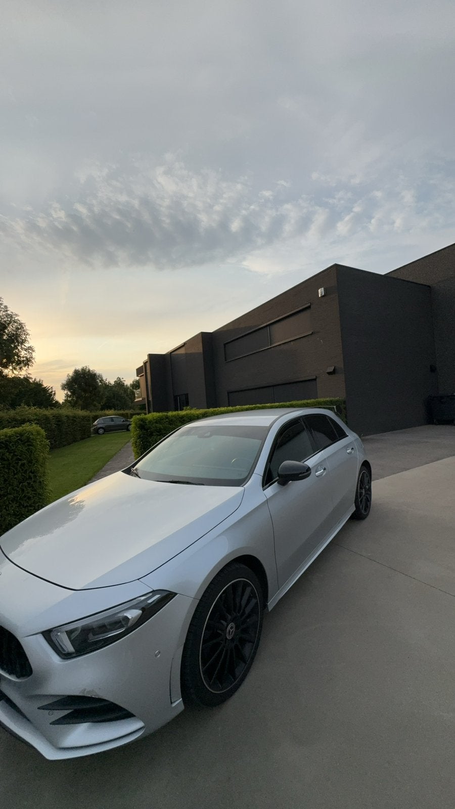 Mercedes-Benz A250e Série AMG - Look A45 AMG - 10/2021, Enlèvement, Utilisé, Mercedes-Benz