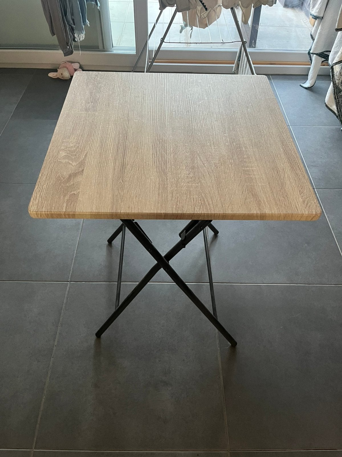 klaptafeltje nieuwstaat 60x60, Huis en Inrichting, Tafels | Statafels, Ophalen, Zo goed als nieuw