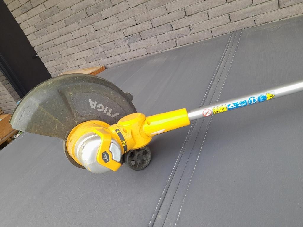 STIGA grastrimmer, Tuin en Terras, Grastrimmers, Ophalen, Gebruikt, Accu, Stiga