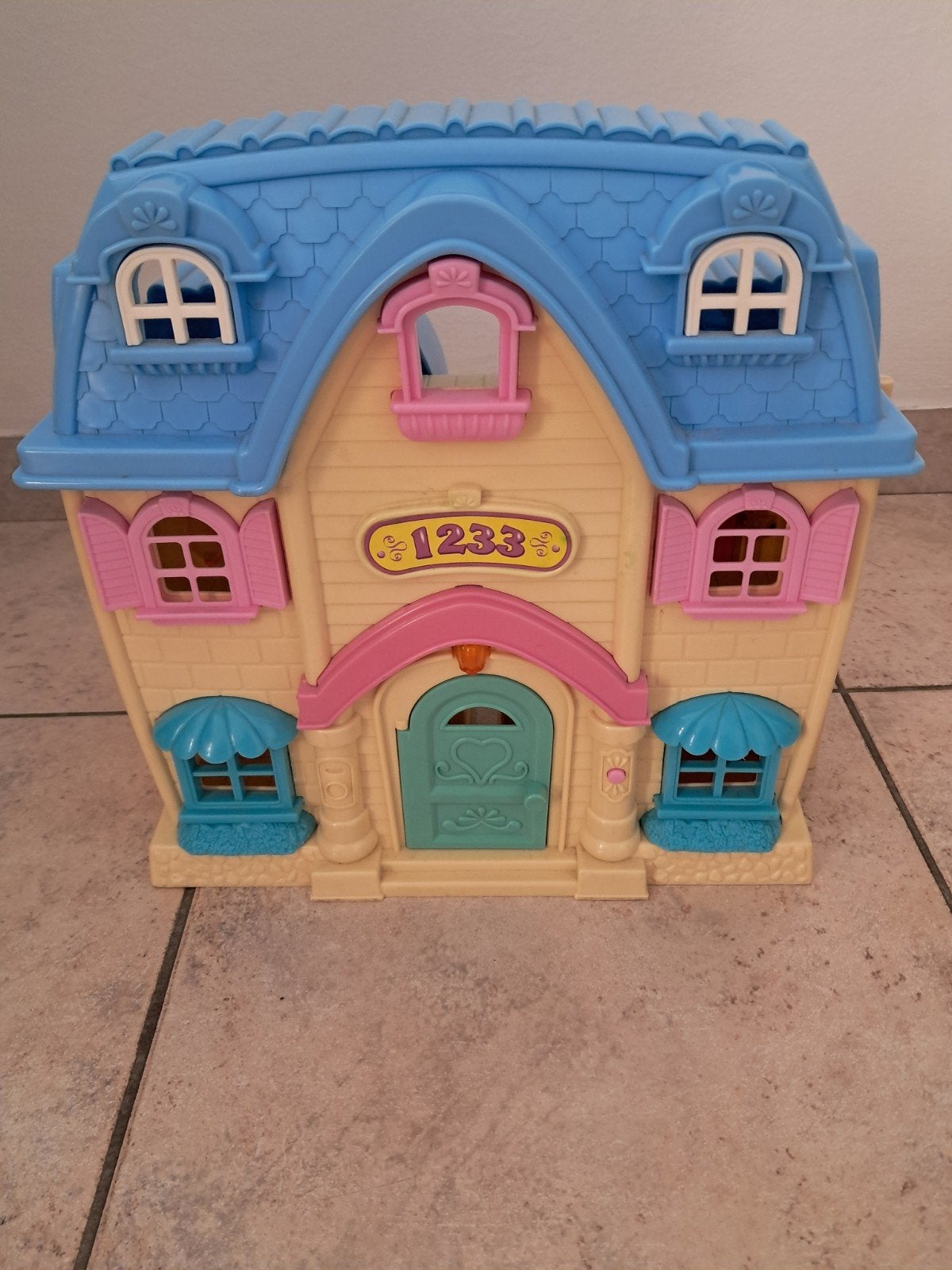 huisje met meubels, Ophalen