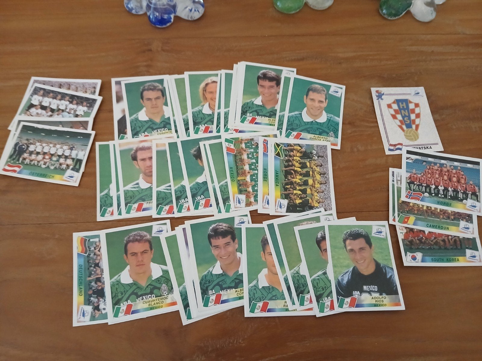 sticker panini korea 2002 dos bleu, Enlèvement ou Envoi, Utilisé, Plusieurs autocollants
