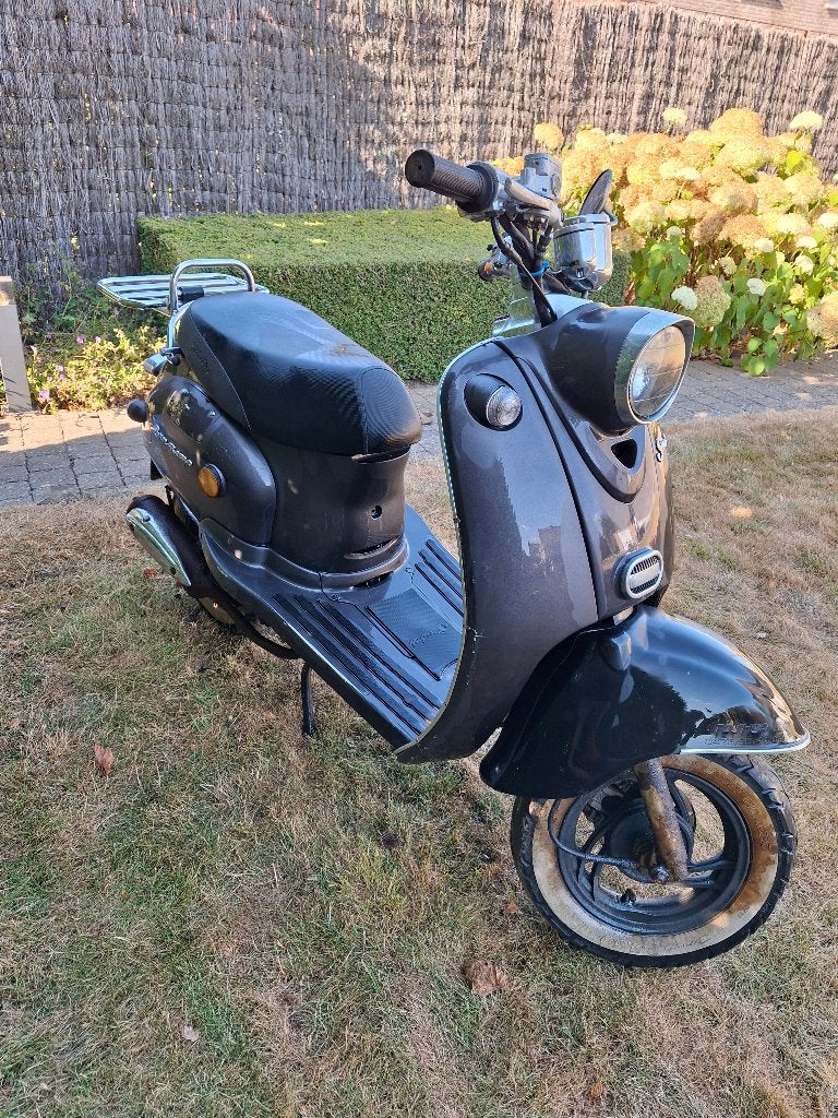Santini San Remo, Vélos & Vélomoteurs, Scooters | Marques Autre, Enlèvement, Utilisé, Deux-temps, Classe A (25 km/h)