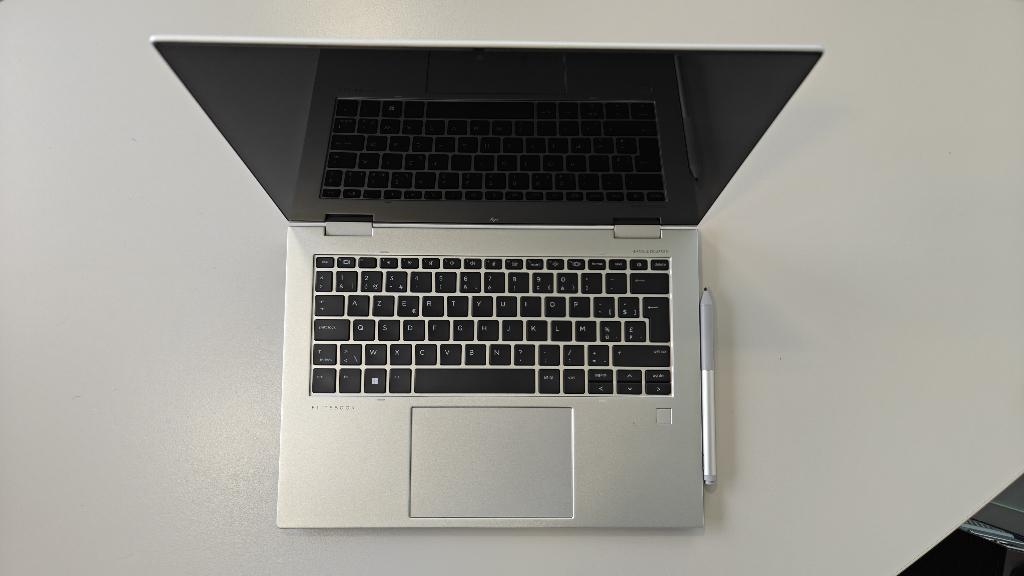HP EliteBook x360 1040 14 inch G10, Hp, 14 pouces, Avec écran tactile, 4 Ghz ou plus