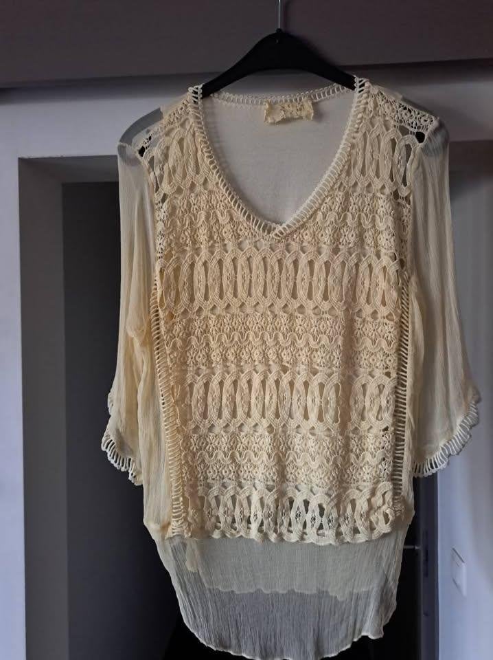 Tuniek in laagjes en verschillende stofjes, M/L, Kleding | Dames, Blouses en Tunieken, Ophalen of Verzenden, Zo goed als nieuw