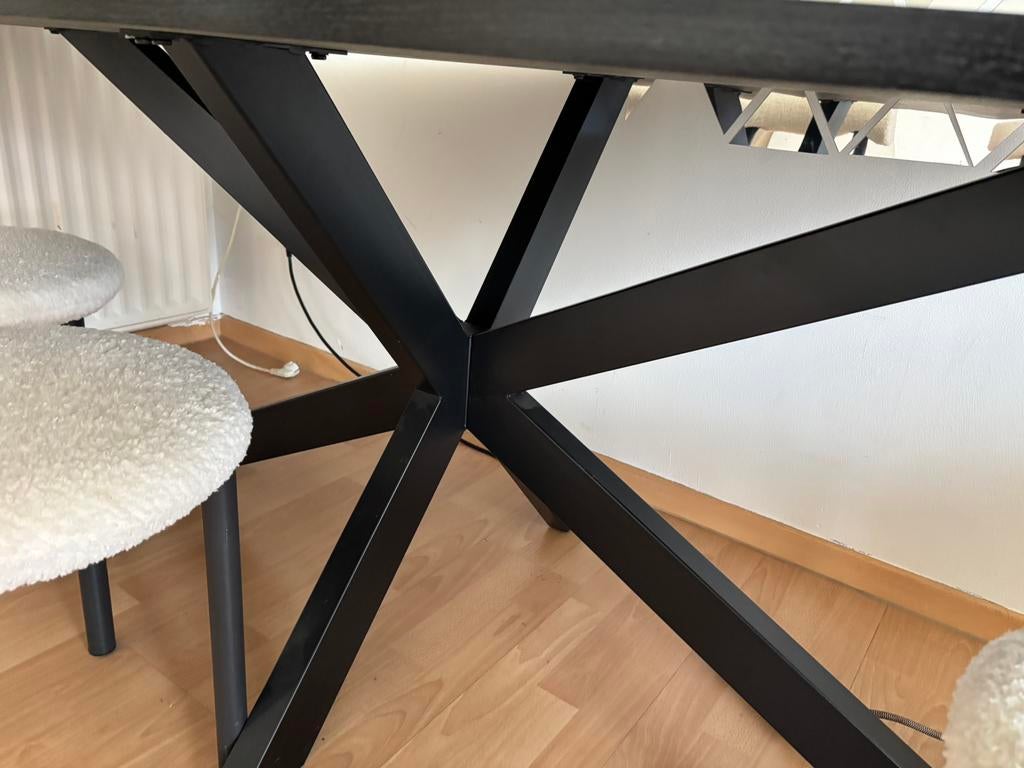 Vier stoelen en grote tafel van 10 persoon en ja, Maison & Meubles, Pièces pour table, Enlèvement, Comme neuf