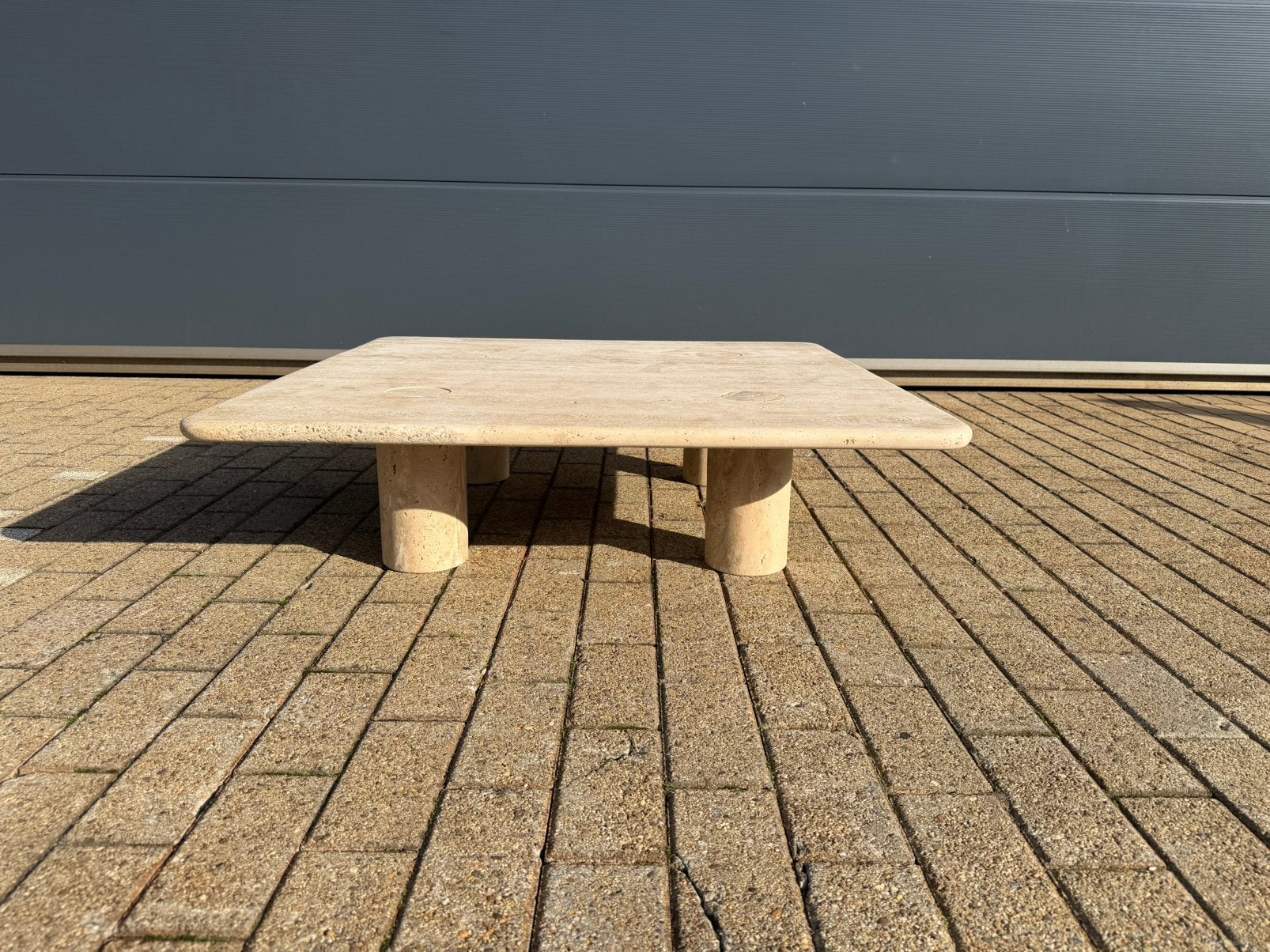 Table basse Travertin Angelo Mangiarotti Up&Up années 1970, Maison & Meubles, Enlèvement ou Envoi, Knoll togo vitra sede artifort leolux cassina b&b italia edra