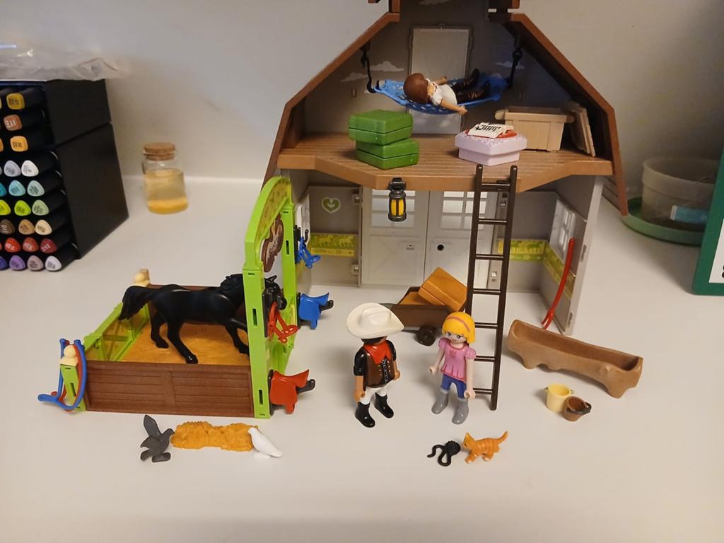 Playmobil lucky schuur 70118, Ophalen