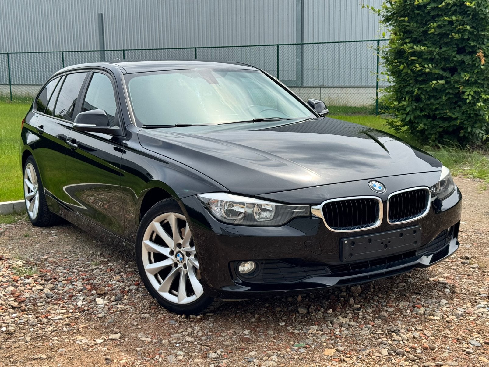 Bmw 316d Touring / 2015 / Nieuwe ketting en koppeling, Autos, Euro 5, Achat, Capteur de lumière, Noir