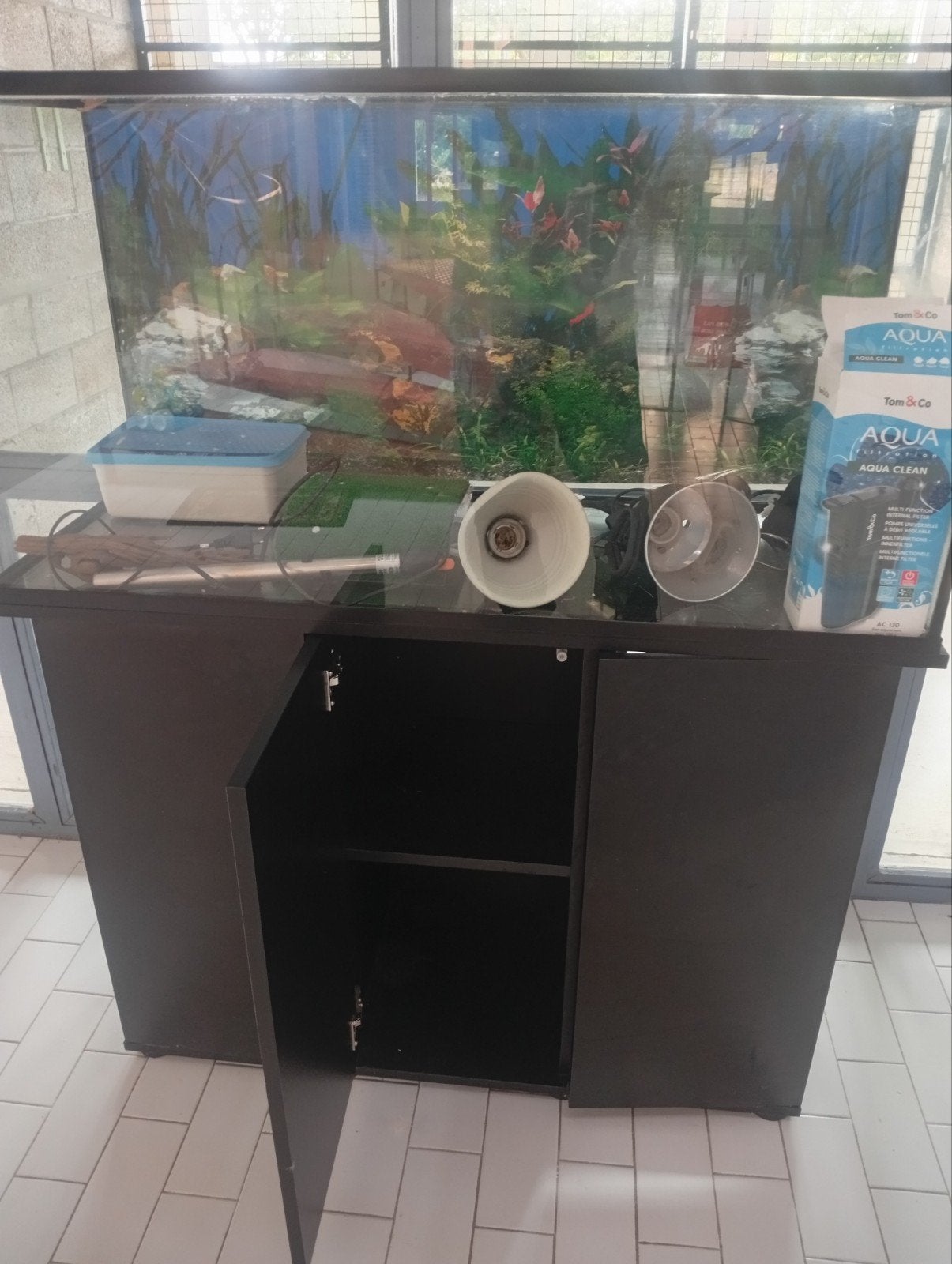 Aquarium +meuble+pompe et accessoires, Animaux & Accessoires, Poissons | Aquariums & Accessoires, Pompe