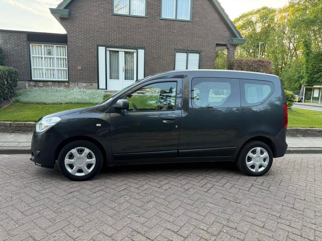 Dacia Dokker 1.6i essence Airco Euro5 Navi homologué, Autos, Euro 5, Achat, Entreprise, Boîte manuelle