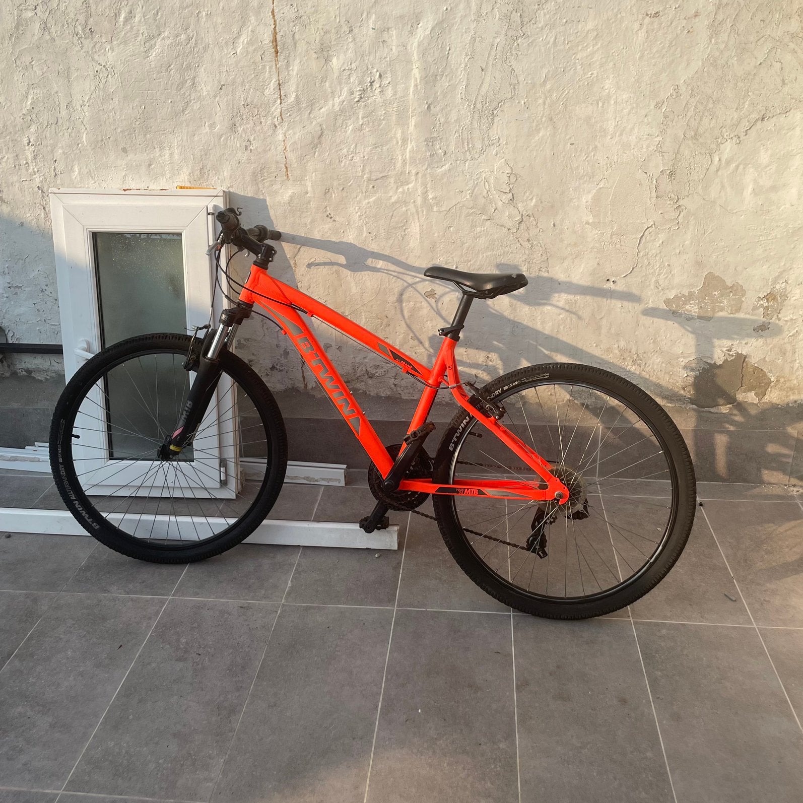 B'TWIN Rockrider Mountainbike 26 inch - (Jeugd/Kinderen), Ophalen, Zo goed als nieuw
