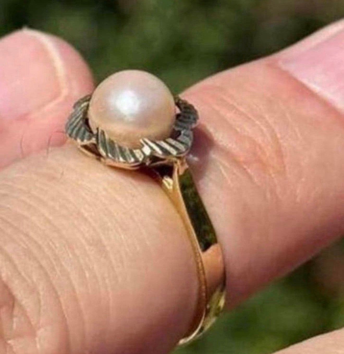 14 karaat gouden vintage ring met natuurlijke pare!!, Bijoux, Sacs & Beauté, Bagues, Femme, 17 à 18, Jaune, Or, Avec perle, Enlèvement ou Envoi