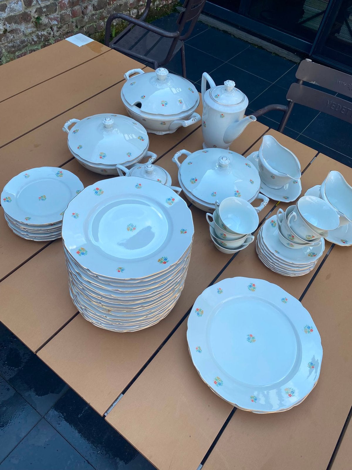 Vintage servies, Ophalen