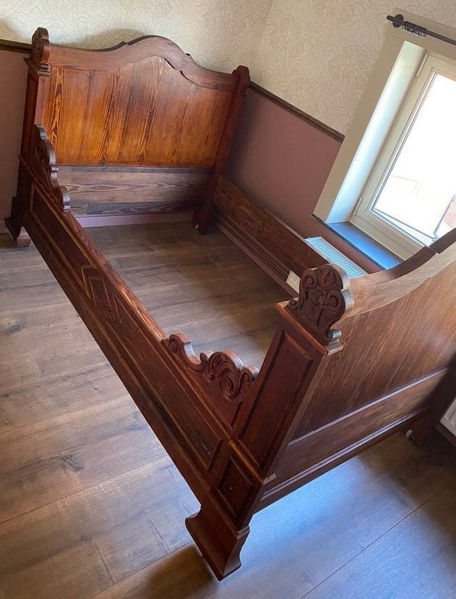 Antiek muur bed, Ophalen