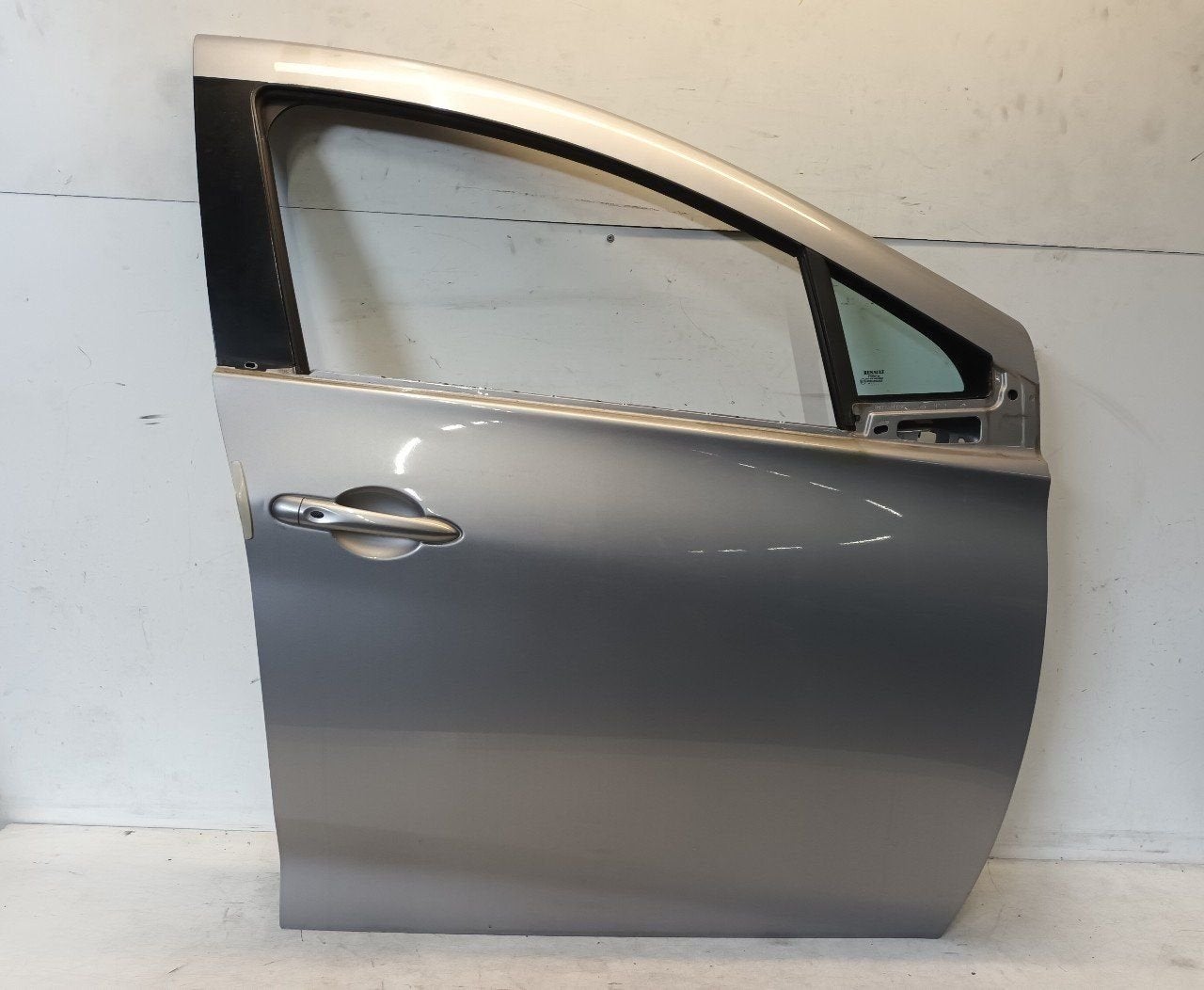 Portier rechts voor Renault Zoé, Onderdelen@venauto.nl, Van der Ven Autorecycling B.V., Ettenseweg 76, 4706 PB Roosendaal, The Netherlands