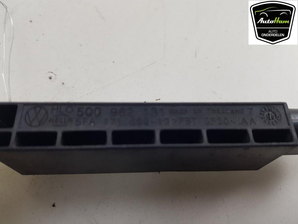 ANTENNE D'ACCÈS SANS CLÉ Seat Tarraco (|5Q0962131|), Utilisé, Rixbecker Straße 75
59552  Lippstadt, DE, Info@forvia.com, Seat
