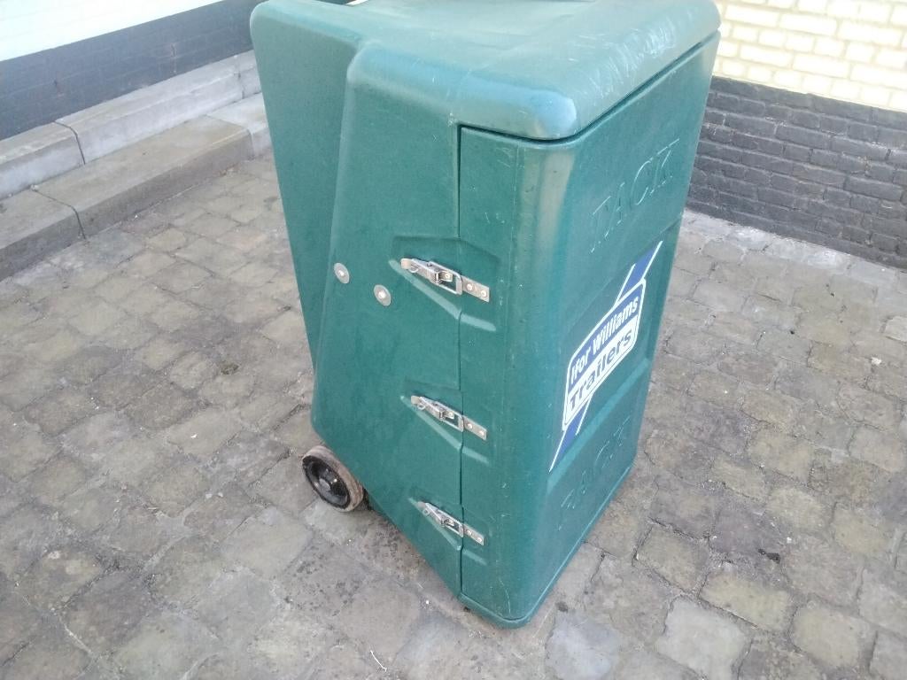 Zadelkast Tack < ifor williams >, Ophalen, Zo goed als nieuw, Polyester, Overige typen