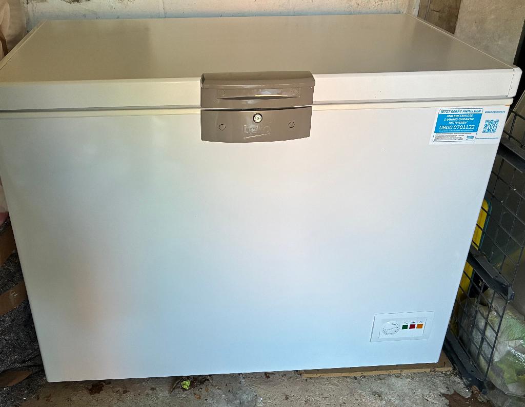 Congélateur coffre bahut BEKO, Electroménager, Congélateurs, Congélateur, 90 cm ou plus, 85 à 120 cm, Comme neuf