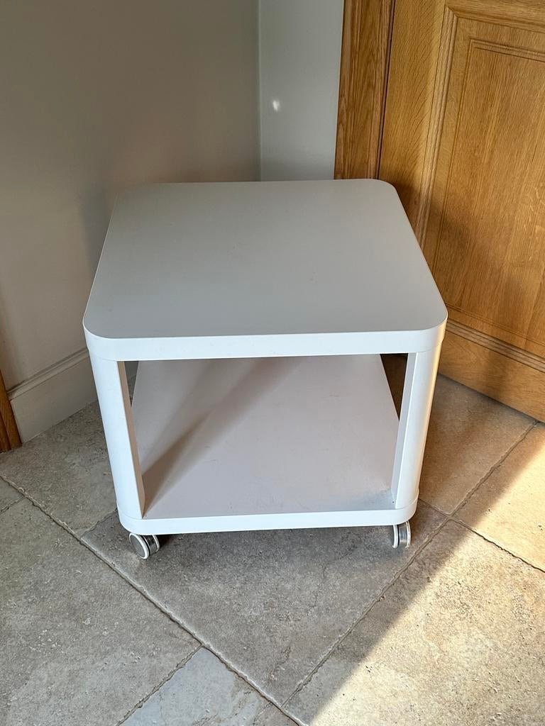 Table d'appoint blanche IKEA TINGBY, Enlèvement, Utilisé, Carré, 45 à 60 cm
