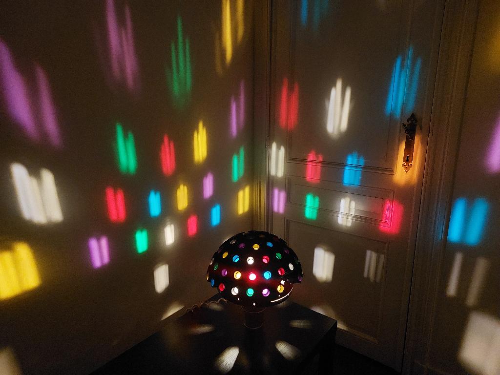 Lampe prof. disco 40 cm - à poser ou à suspendre (Clay Paky), Maison & Meubles, Lampes | Autre, Utilisé, Enlèvement ou Envoi