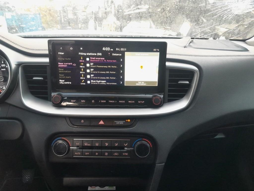 RADIO Kia Ceed Sportswagon (CDF) (01-2018/-), Gebruikt, Kia