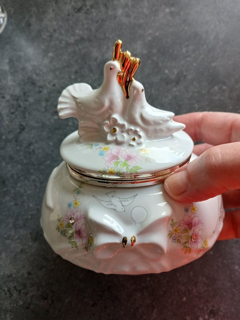 Belle boîte à bijoux, 2 pigeons., Enlèvement ou Envoi