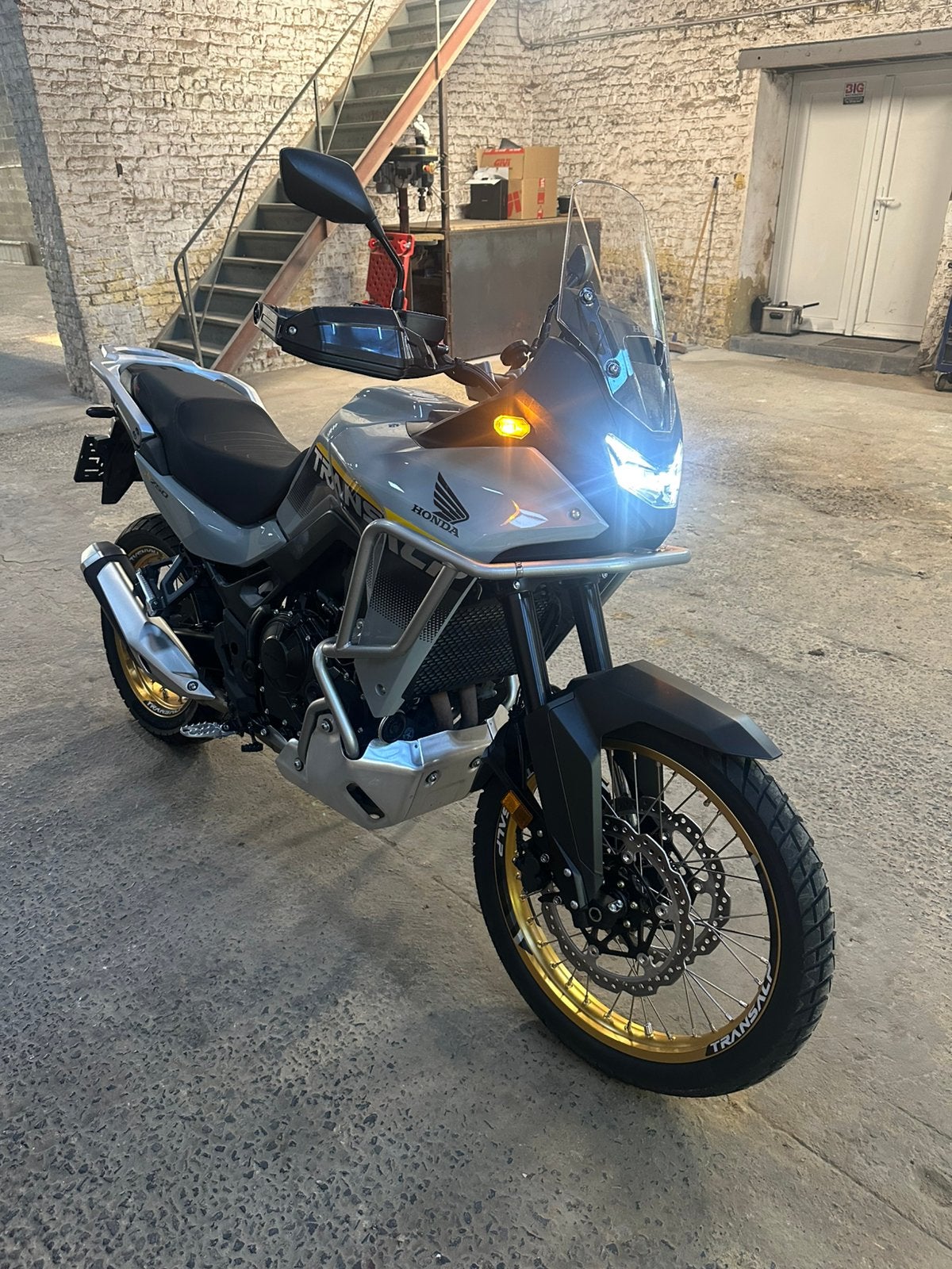 Honda transalp 750, Éclairage LED, 750 cm³, Plus de 35 kW, Manuelle