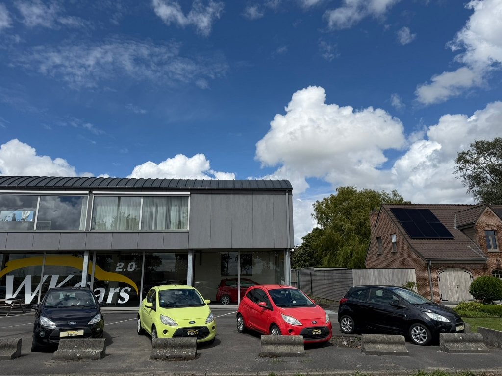 4 stuks op stock van de Ford Ka in benzine, Voorwielaandrijving, Stof, Start-stop-systeem, 1242 cc