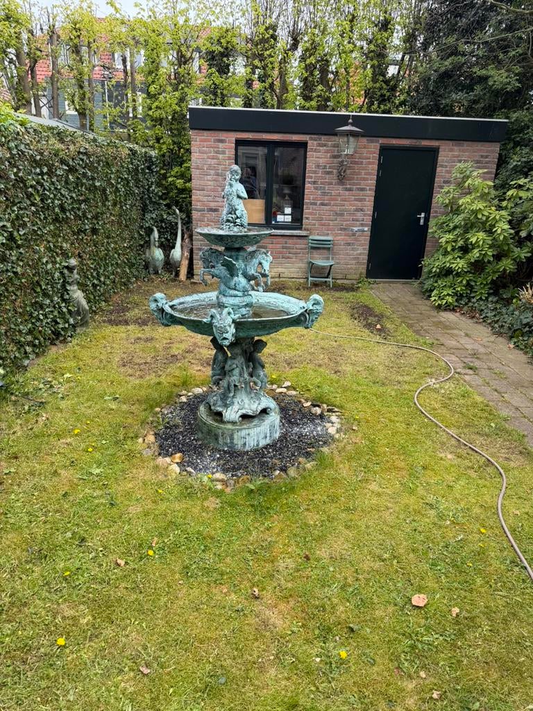 Grote bronzen fontein. Met cherubijnen en myth figuren 2 mtr, Tuin en Terras, Ophalen, Gebruikt, Overige materialen, Fontein