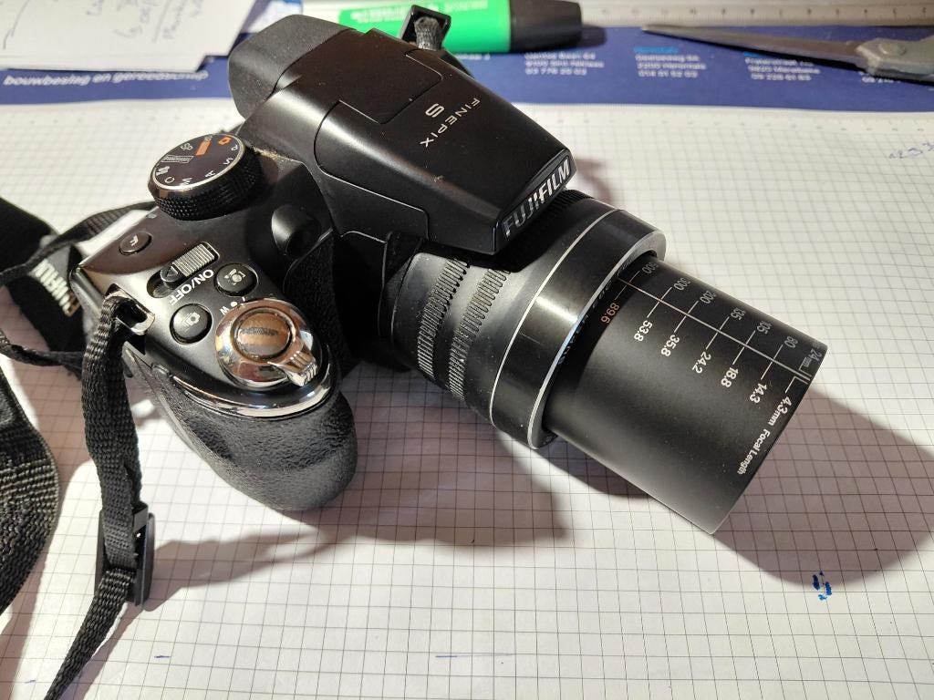 DIGITAAL FOTOTOESTEL FINEPIX S4200 FUJI, Audio, Tv en Foto, Fotocamera's Digitaal, Ophalen, 14 Megapixel, Zo goed als nieuw, Fuji