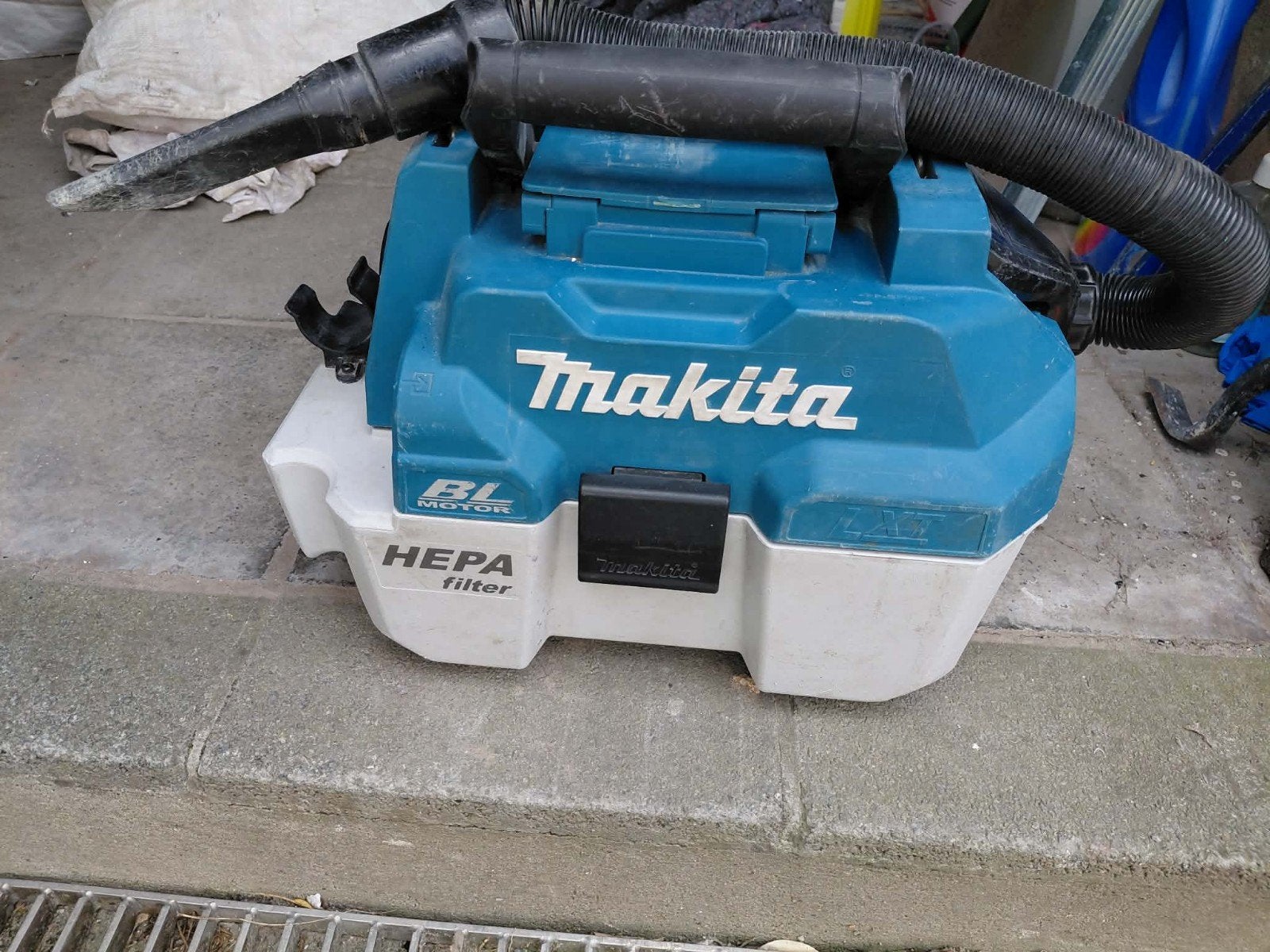Makita DVC750L. Accu Stofzuiger 18V met 1 accu en lader, Ophalen