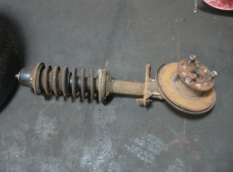 VEERPOOT LINKS VOOR Ford Taunus (01-1970/02-1976), Gebruikt, Info@VerberkAutodemontage.nl, Nijverheidstraat 1a 1a
5405 AJ  UDEN, NL