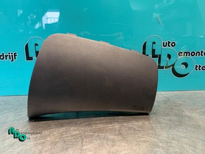 Airbag droite (tableau de bord) d'un Hyundai I10 (I10 08-), -, 3 mois de garantie, Utilisé, Hyundai