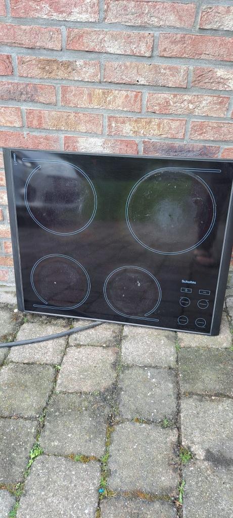 Taque electrique, 4 zones de cuisson, Encastré, Enlèvement, Utilisé