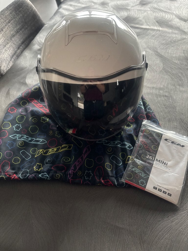 Witte helm medium als nieuw, Ophalen, Zo goed als nieuw, Medium