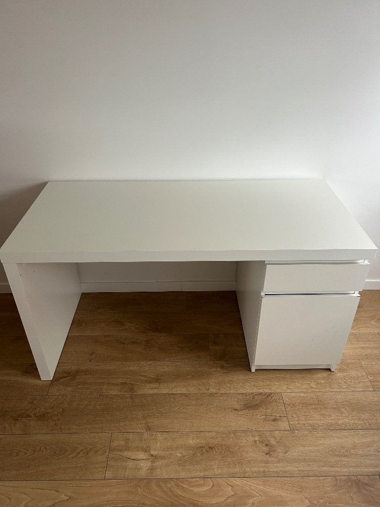 Bureau, Ophalen, Gebruikt, 65 cm, IKEA