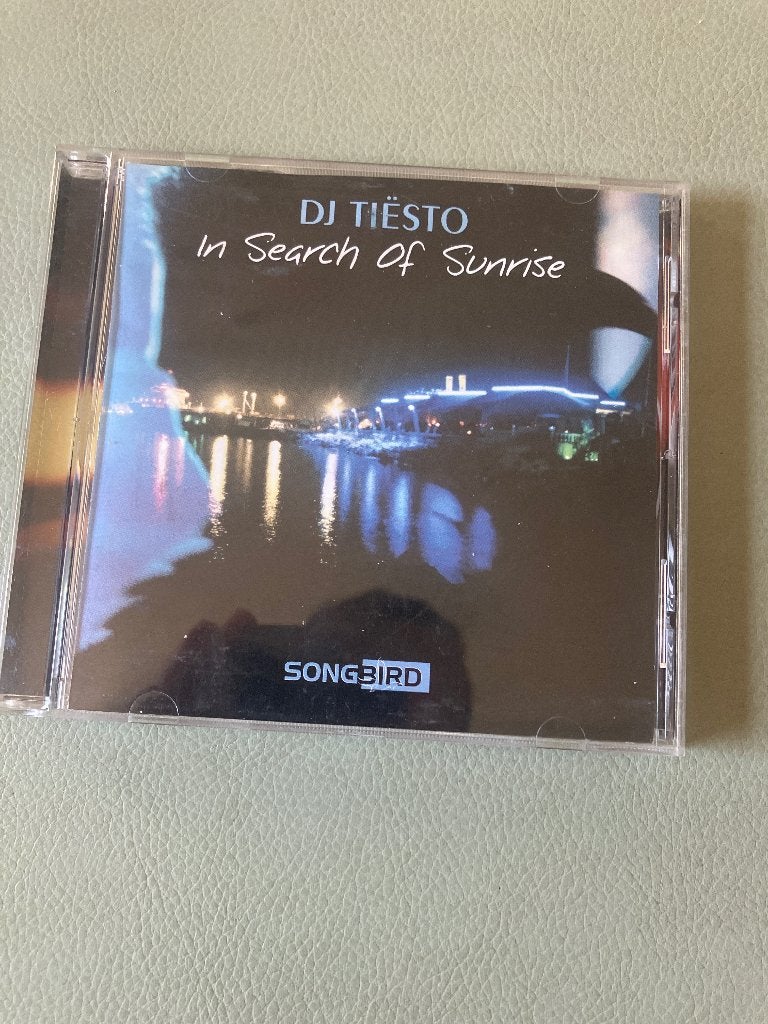 Dj Tiësto - in search of sunrise ( cd ), CD & DVD, Trance, Enlèvement ou Envoi, Comme neuf, Album de remixes