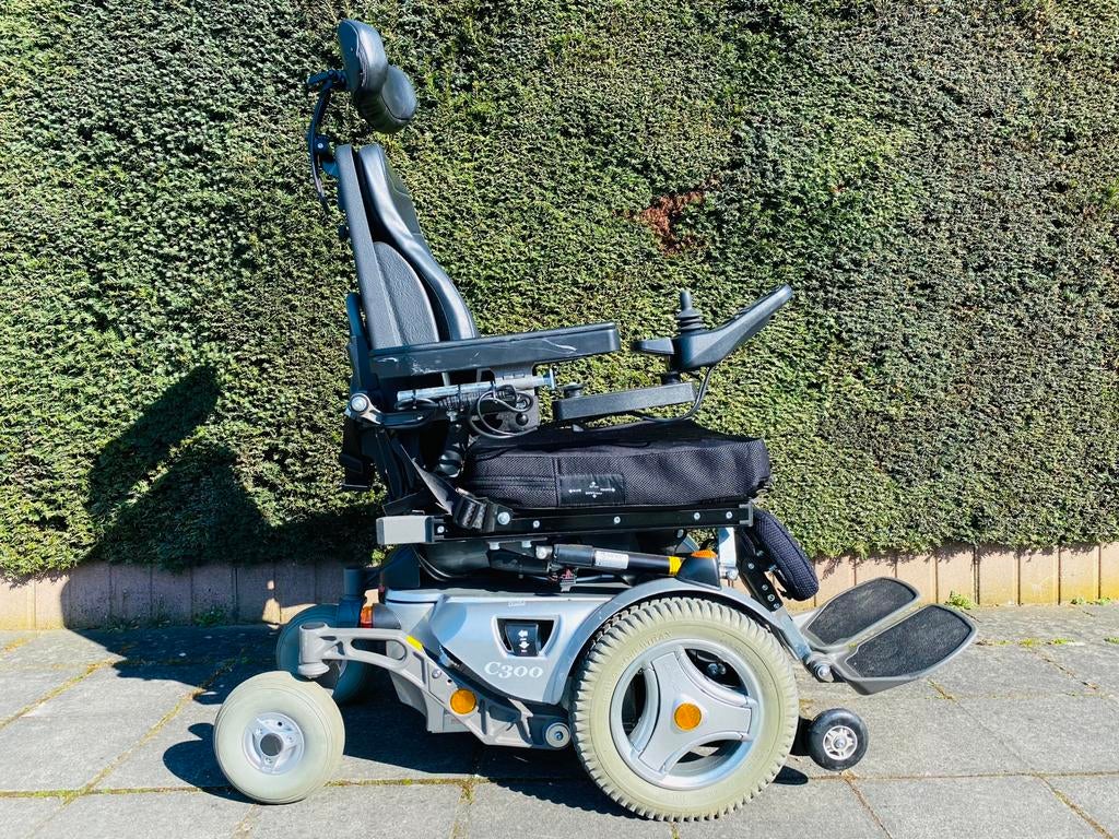 Permobiel C300 Electrische rolstoel Invalide rolwagen, Ophalen of Verzenden, Inklapbaar, Zo goed als nieuw, Elektrische rolstoel