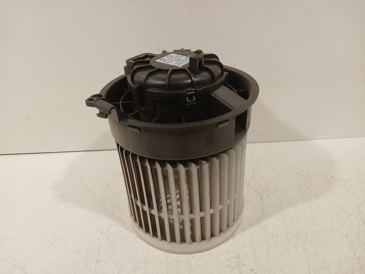 Kachel ventilator motor SsangYong Tivoli, Onderdelen@venauto.nl, Van der Ven Autorecycling B.V., Gebruikt, Ettenseweg 76, 4706 PB Roosendaal, The Netherlands