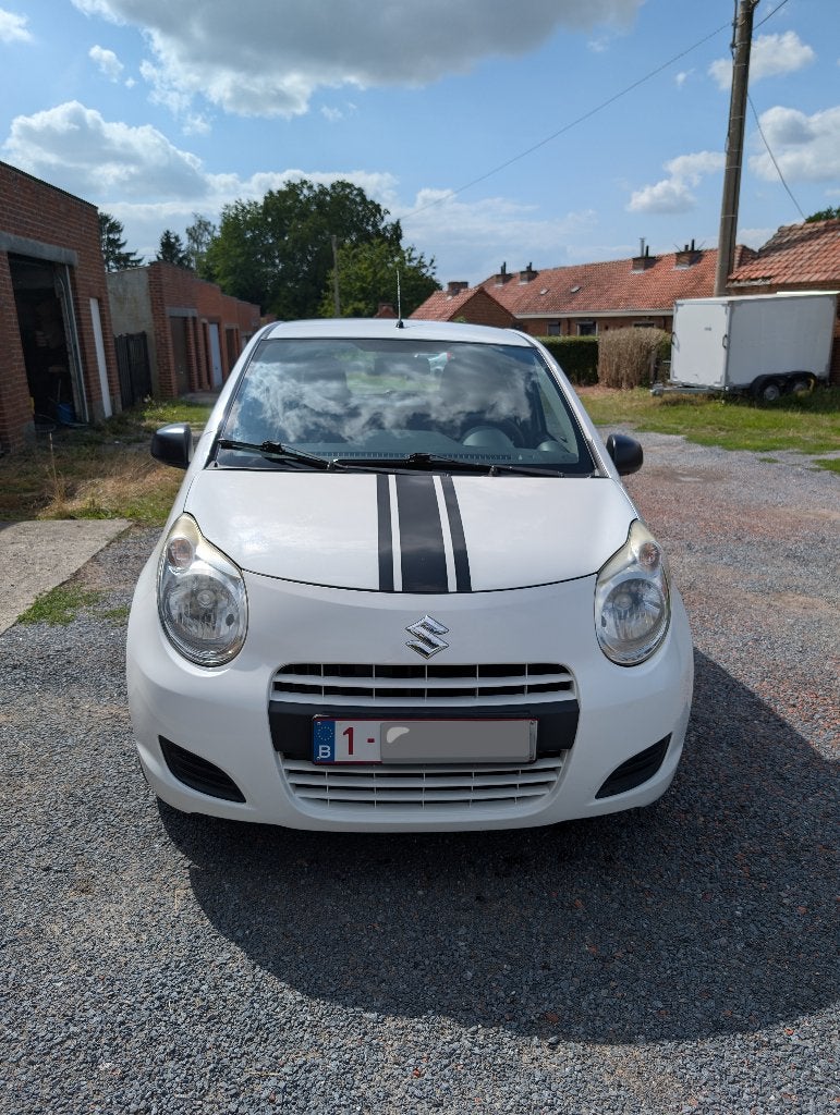 Suzuki Alto 2011 - 89 955 km - nouvel embrayage - Euro 5, Auto's, Suzuki, Stof, 50 kW, Zwart, 5 deurs
