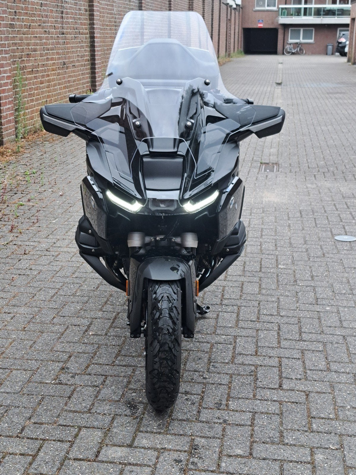 BMW R1300RT Triple black met 1774km op teller., Motoren, Motoren | BMW, Handvatverwarming, 2 cilinders, Nieuw, Particulier