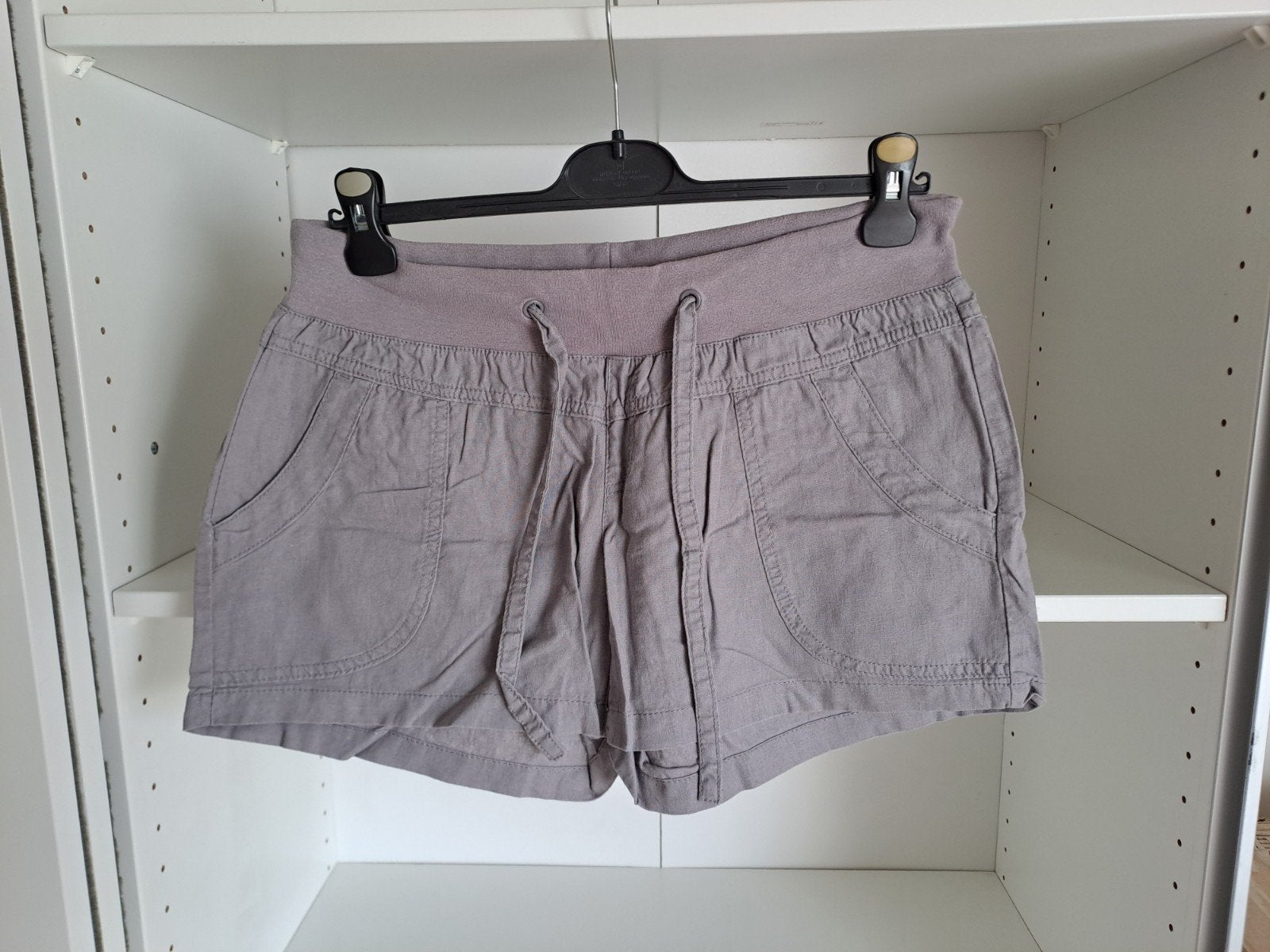 Short en lin gris Mt 40, Taille 38/40 (M), Gris, Enlèvement ou Envoi, Vero Moda